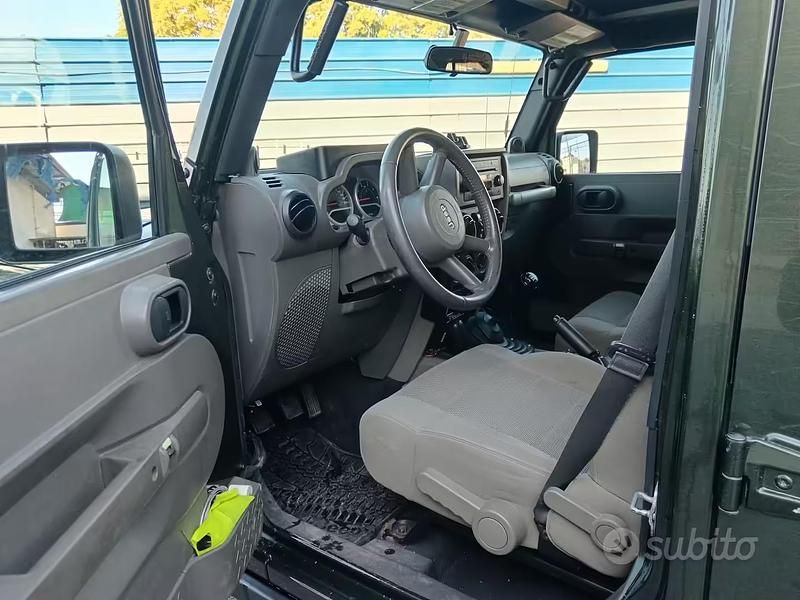 Usata Jeep Wrangler Rubicon 177 CV (130 kW) 2008 Verde SUV