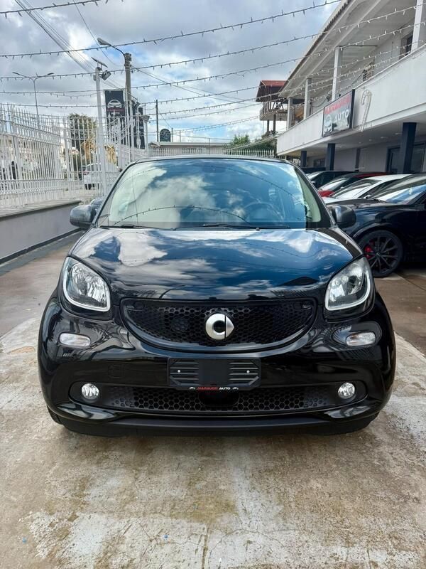 Usata Smart ForFour Passion 108 CV (79 kW) 2018 Nero Utilitaria