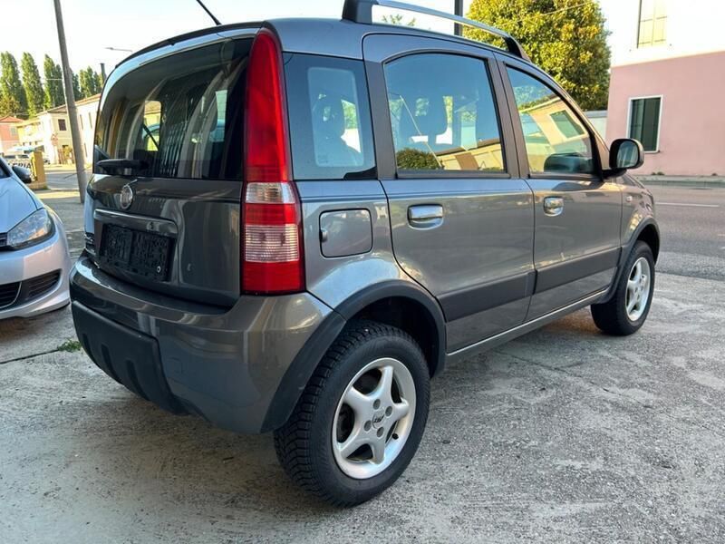 Occasion Fiat Panda 4x4 Climbing 69 ch (50 kW) 2011 Gris Citadine