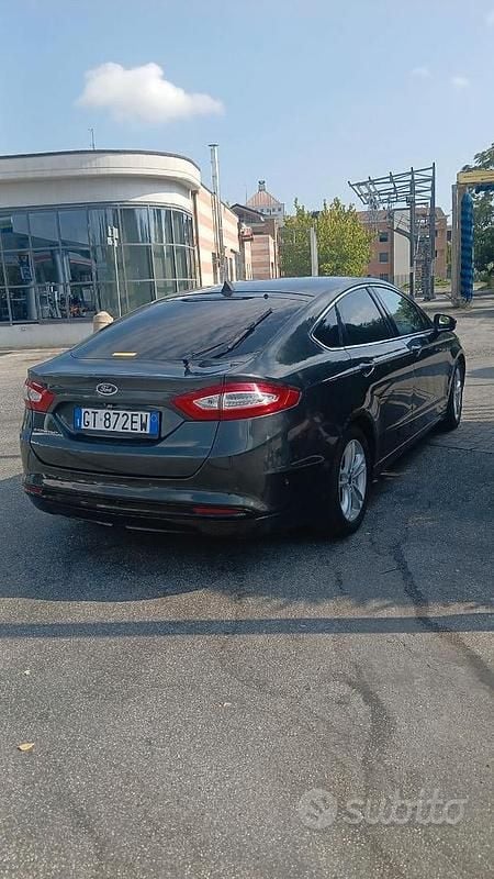 Usata Ford Mondeo 150 CV (110 kW) 2017 Verde Berlina
