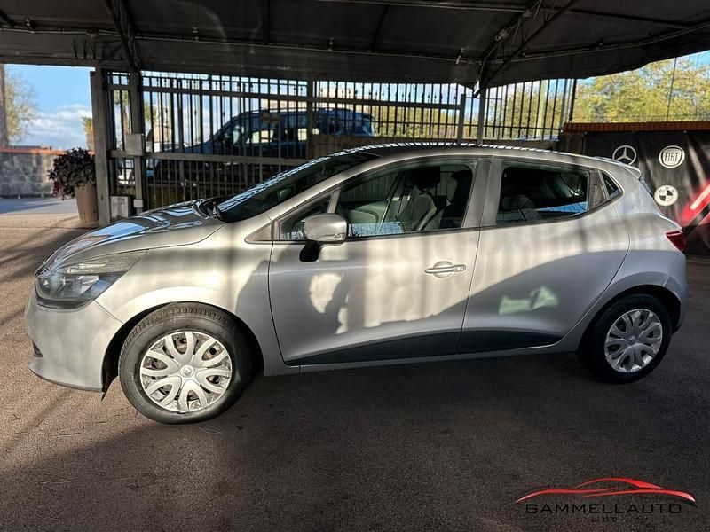 Usata Renault Clio IV 75 CV (55 kW) 2014 Argento Berlina