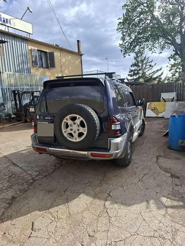 Usata Mitsubishi Pajero 165 CV (121 kW) 2002 Blu SUV