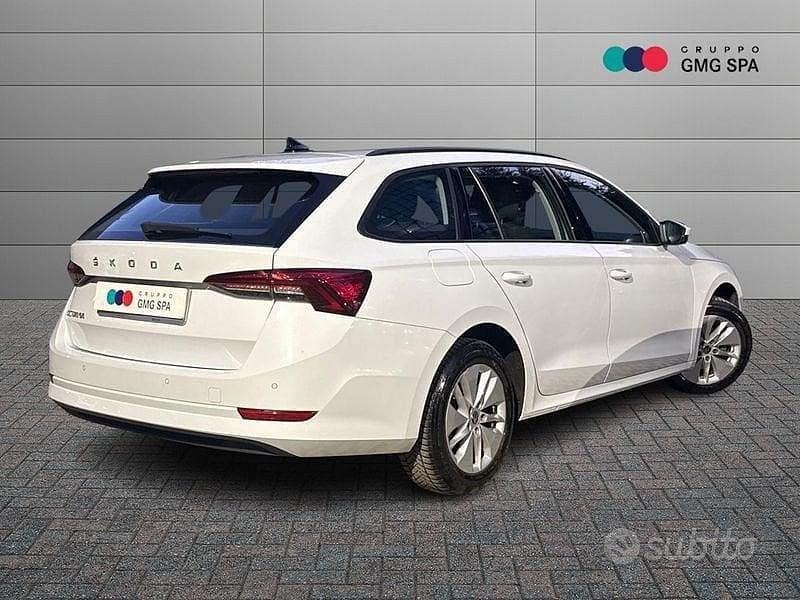 Usata Skoda Octavia Executive 150 CV (110 kW) 2024 Bianco Station wagon
