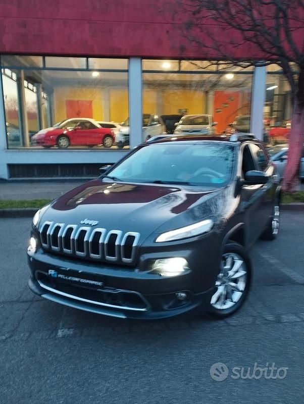 Usata Jeep Cherokee Limited 170 CV (125 kW) 2015 Grigio SUV