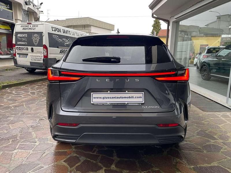Usata Lexus NX450h+ Luxury Line 185 CV (136 kW) 2022 Beige SUV