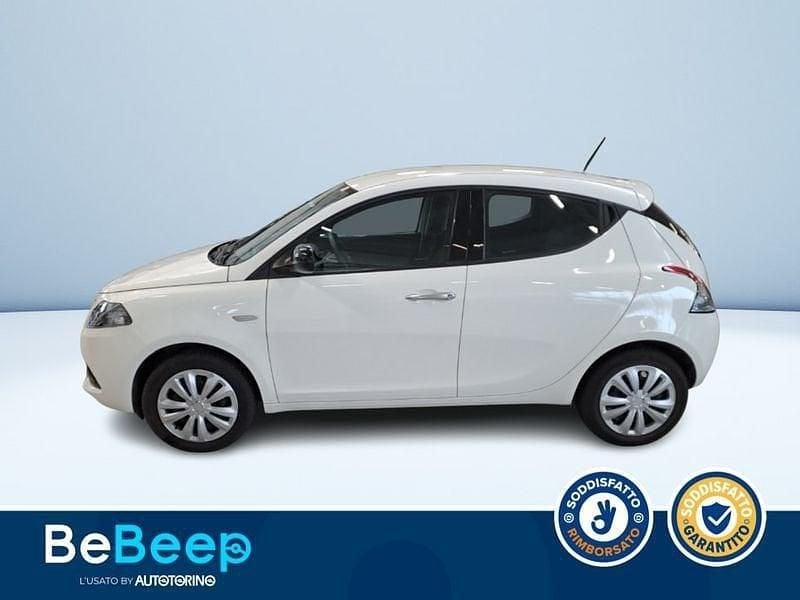 Usata Lancia Ypsilon Silver 70 CV (51 kW) 2022 Argento pastello Utilitaria