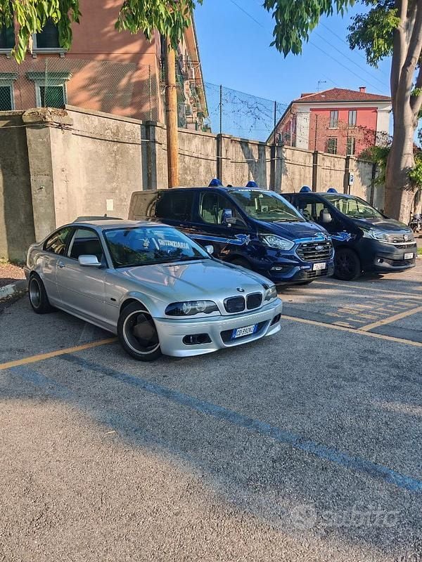 Grigio Usata 2002 BMW 318 Coupé | 4500 € (Buon prezzo) - Immagine 1/4