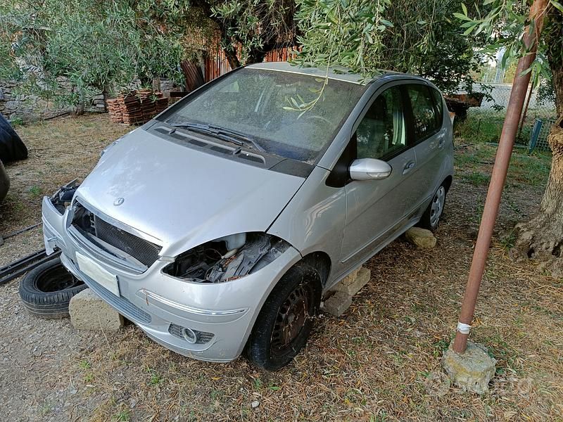 Usata Mercedes A180 Avantgarde 109 CV (80 kW) 2006 Grigio Monovolume