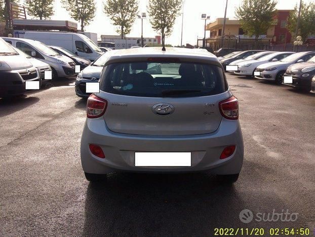 Usata Hyundai i10 67 CV (49 kW) 2016 Grigio Utilitaria