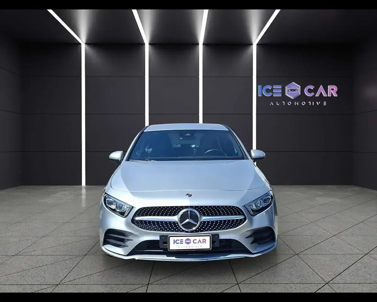 Usata Mercedes A180 Premium 116 CV (85 kW) 2020 Argento Berlina