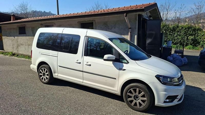 Usata VW Caddy 102 CV (75 kW) 2018 Bianco Monovolume