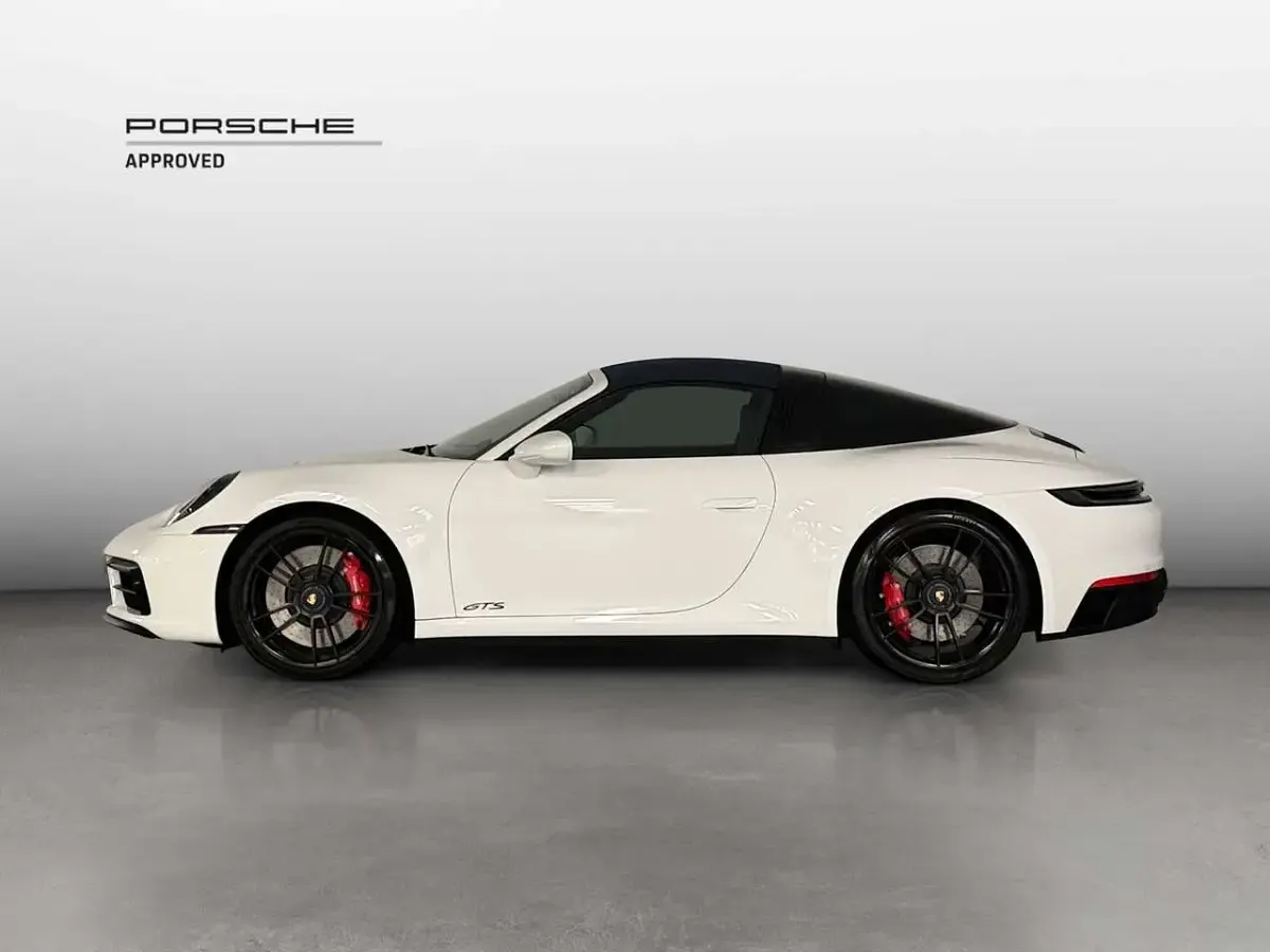 Usata Porsche 911 Carrera 4 GTS Targa 480 CV (353 kW) 2022 Bianco Cabrio