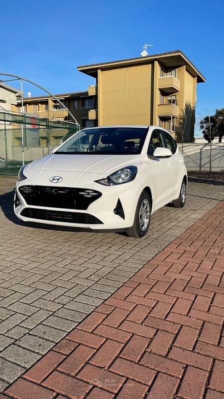 Nuova Hyundai i10 63 CV (46 kW) 2025 Bianco Utilitaria