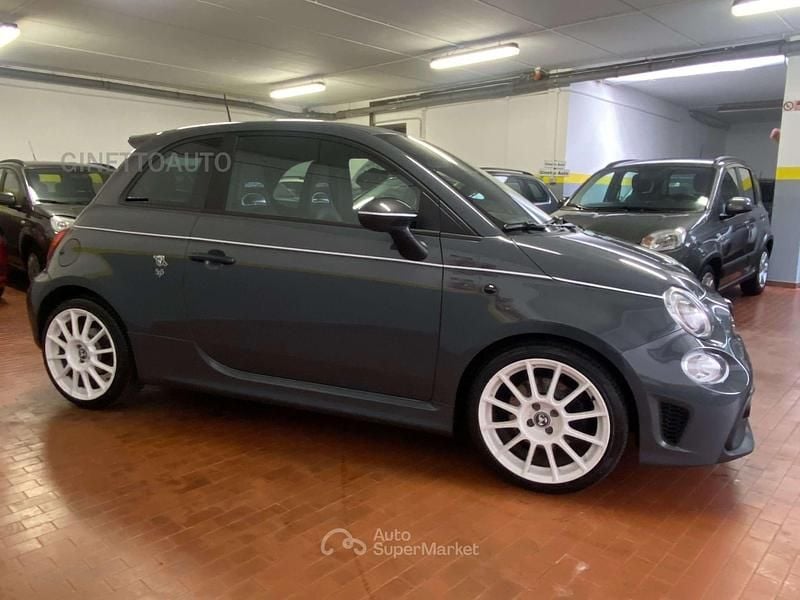 Usata Abarth 595 Turismo 165 CV (121 kW) 2019 Grigio pastello Utilitaria