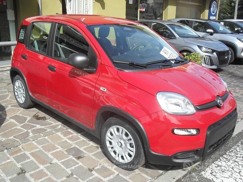 Usata Fiat Panda City Life 71 CV (52 kW) 2024 Rosso Utilitaria