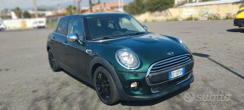 Usata Mini Cooper D 116 CV (85 kW) 2016 Verde Utilitaria