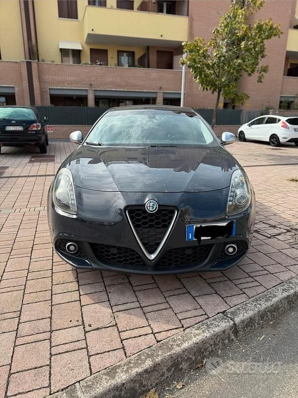 Usata Alfa Romeo Giulietta Super 120 CV (88 kW) 2018 Utilitaria