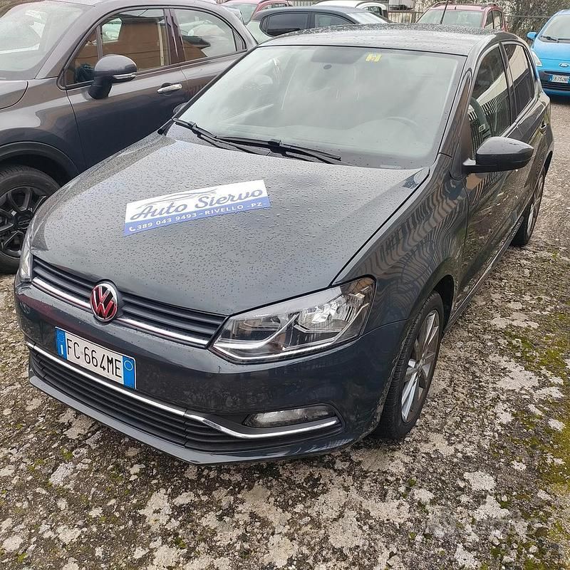 Other Usata 2016 VW Polo Tre volumi | 9999 € (Buon prezzo) - Immagine 1/4