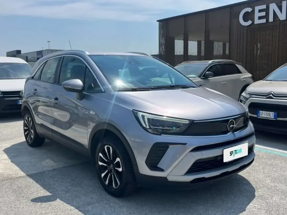 Usata Opel Crossland Elegance 109 CV (80 kW) 2021 Quartz grey SUV