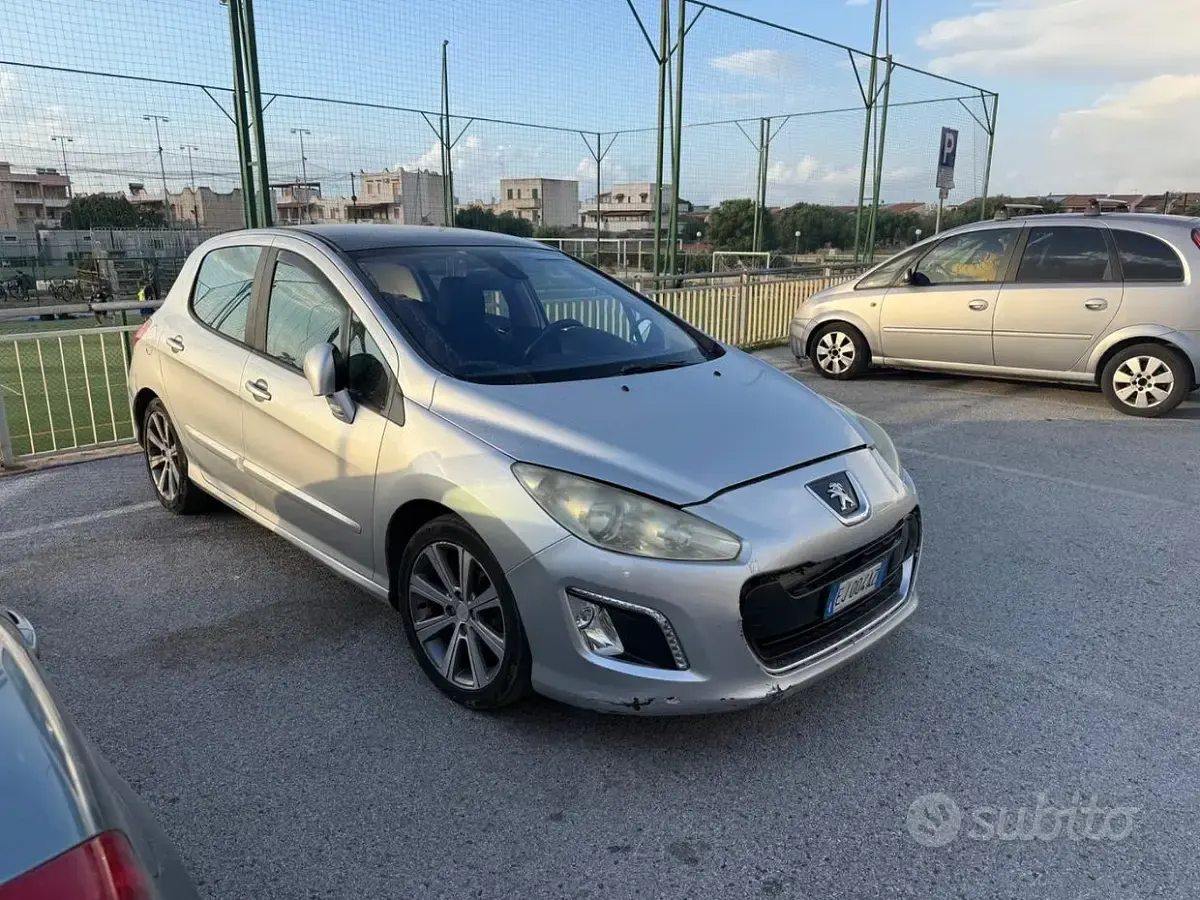 Usata Peugeot 308 112 CV (82 kW) 2011 Grigio Berlina