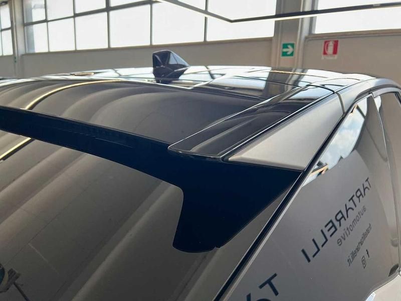 Usata Peugeot e-3008 GT 154 kW (210 CV) 2024 Bianco SUV