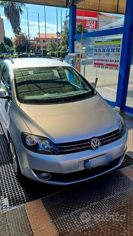Grigio Usata 2009 VW Golf Plus Monovolume | 6000 € (Buon prezzo) - Immagine 1/4