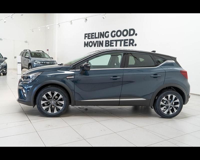 Usata Renault Captur Equilibre 101 CV (74 kW) 2023 Bic. blu marine / tetto nero SUV