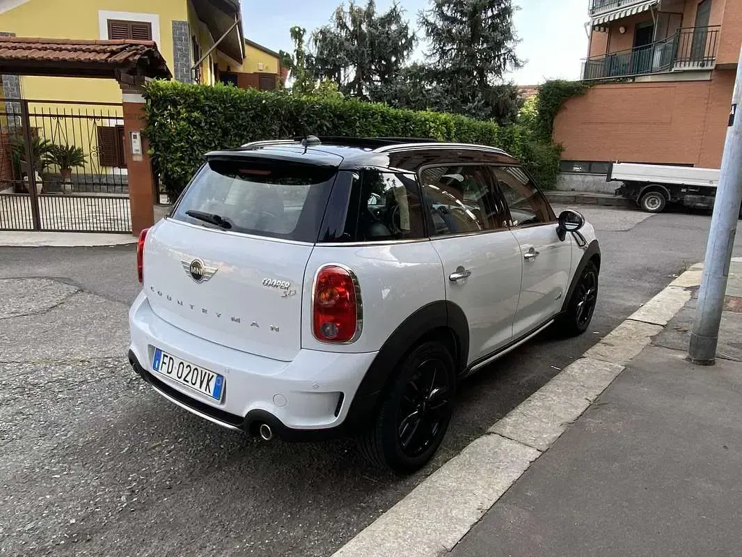 Usata Mini Cooper SD Countryman Business 143 CV (105 kW) 2016 Bianco SUV