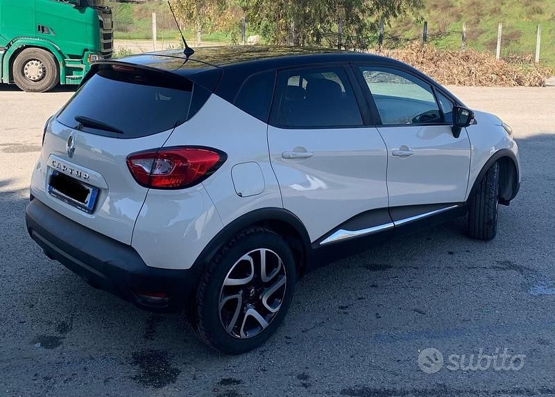 Usata Renault Captur 90 CV (66 kW) 2015 Beige SUV