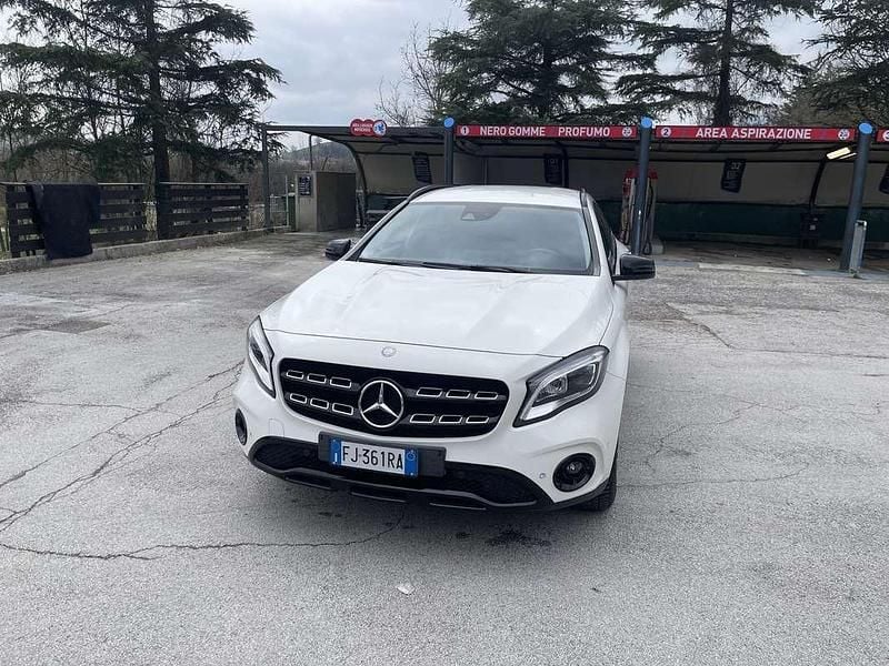 Usata Mercedes GLA200 136 CV (100 kW) 2017 SUV