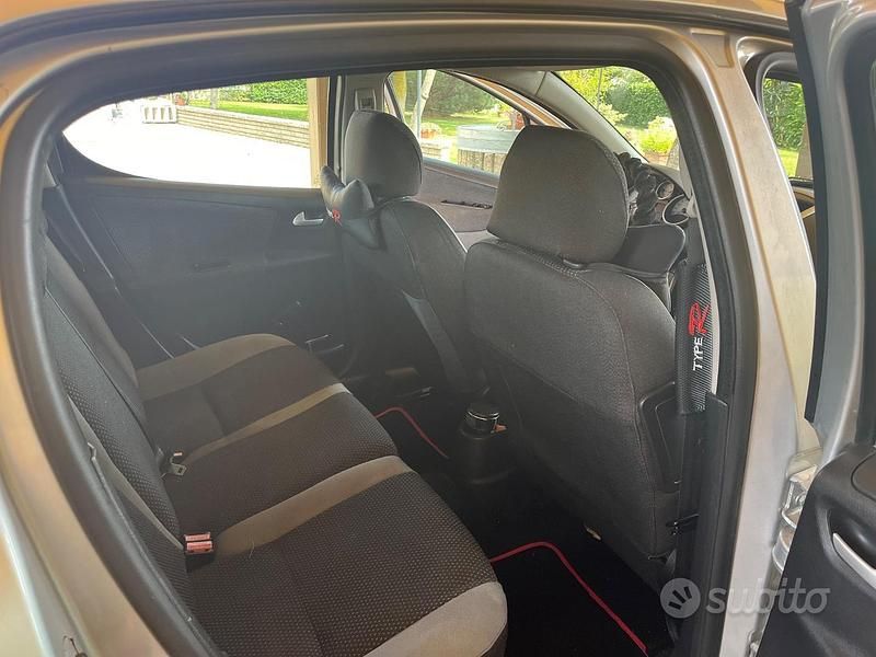 Usata Peugeot 207 70 CV (51 kW) 2006 Berlina