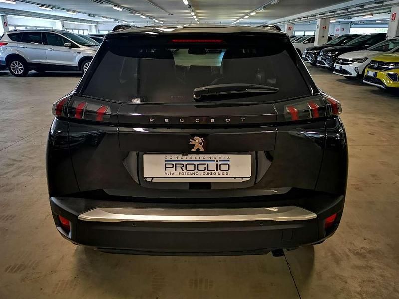 Usata Peugeot 2008 Allure 101 CV (74 kW) 2021 2t nero perla SUV