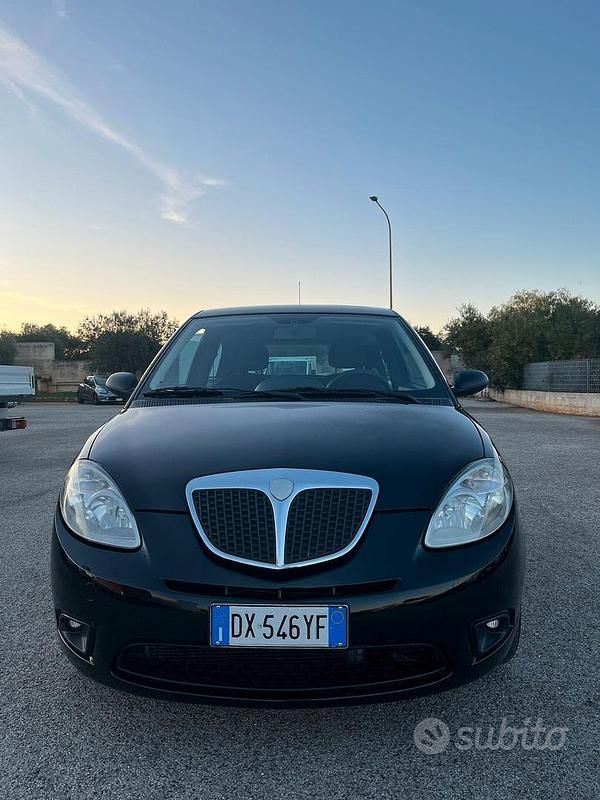 Usata Lancia Ypsilon 74 CV (54 kW) 2009 Nero Utilitaria