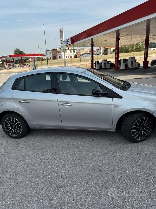 Usata Fiat Bravo 105 CV (77 kW) 2014 Grigio Utilitaria