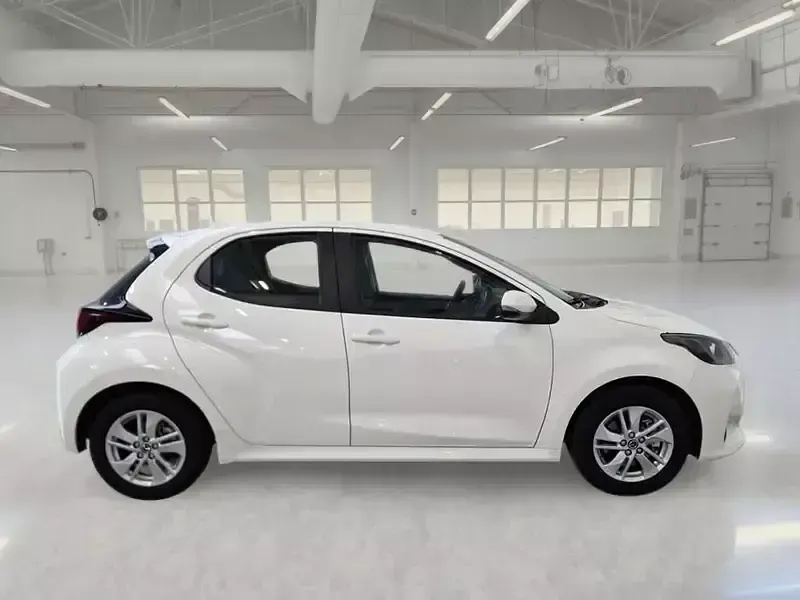 Begagnad Mazda 2 92 HK (67 kW) 2023 Halvkombi