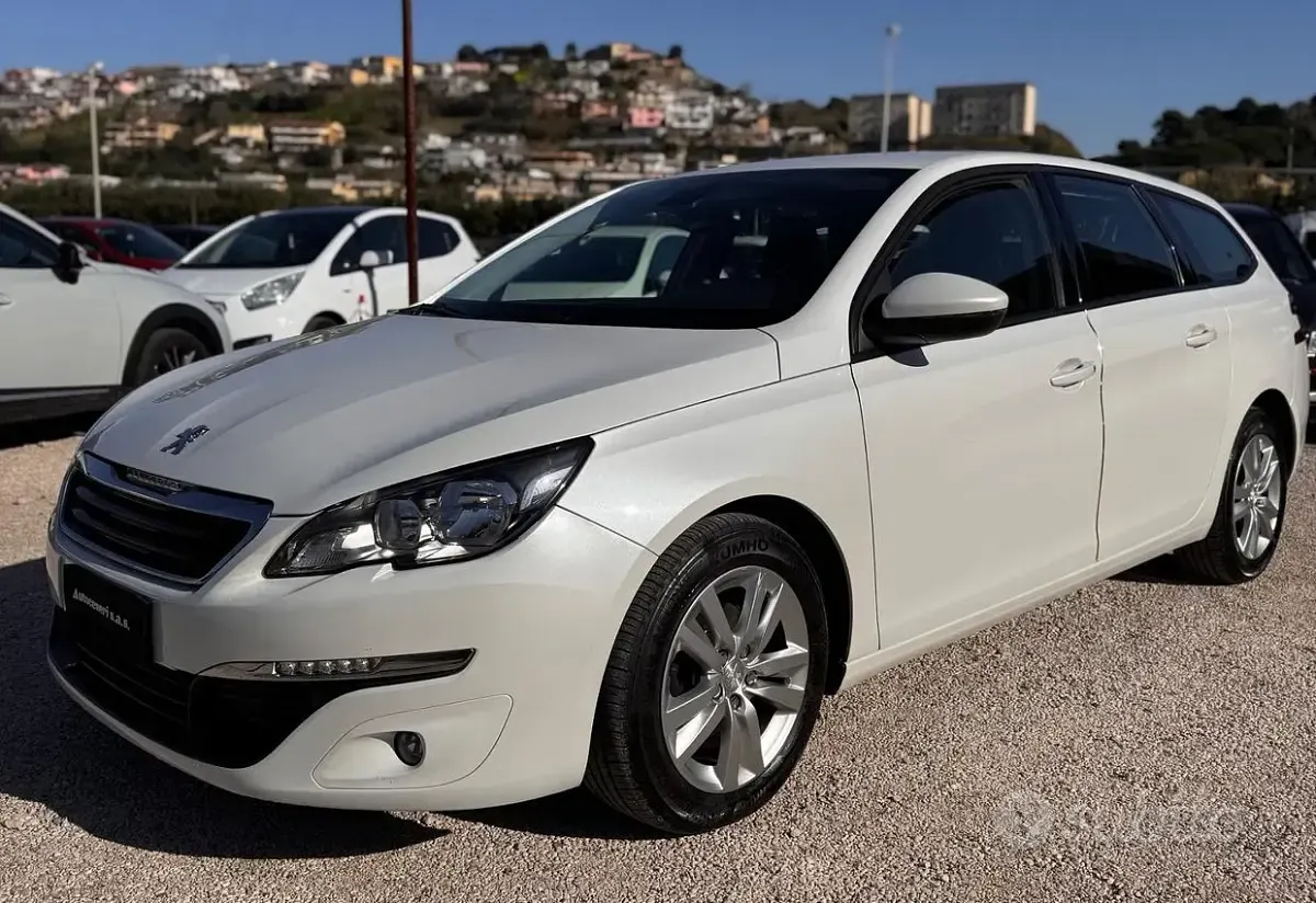 Usata Peugeot 308 Business-Line 120 CV (88 kW) 2015 Bianco Station wagon