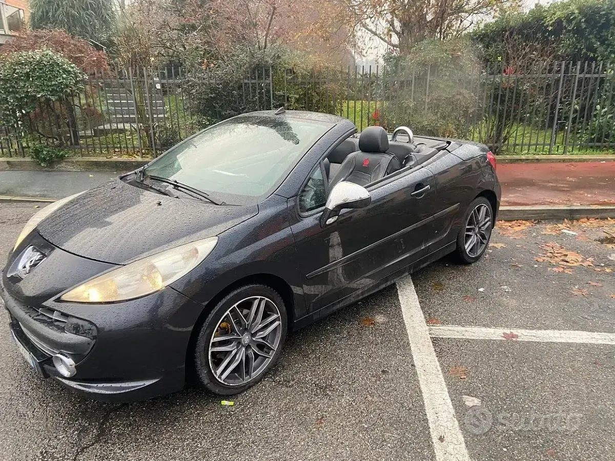Usata Peugeot 207 CC 109 CV (80 kW) 2008 Nero Cabrio