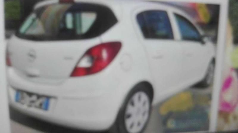 Usata Opel Corsa 75 CV (55 kW) 2015 Bianco Berlina