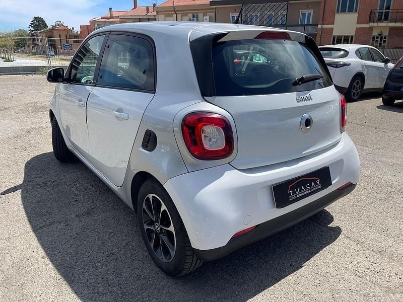Usado Smart ForFour Edition #1 71 CV (52 kW) 2015 Blanco Utilitario