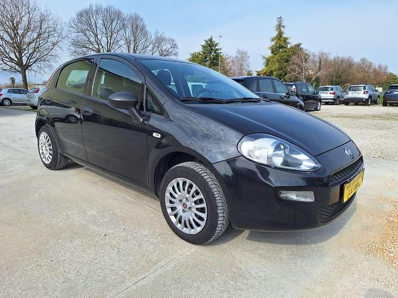 Usata Fiat Punto Street 69 CV (50 kW) 2018 Nero Utilitaria