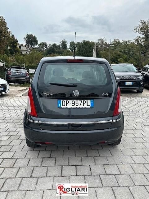 Usata Lancia Musa 70 CV (51 kW) 2008 Nero Monovolume