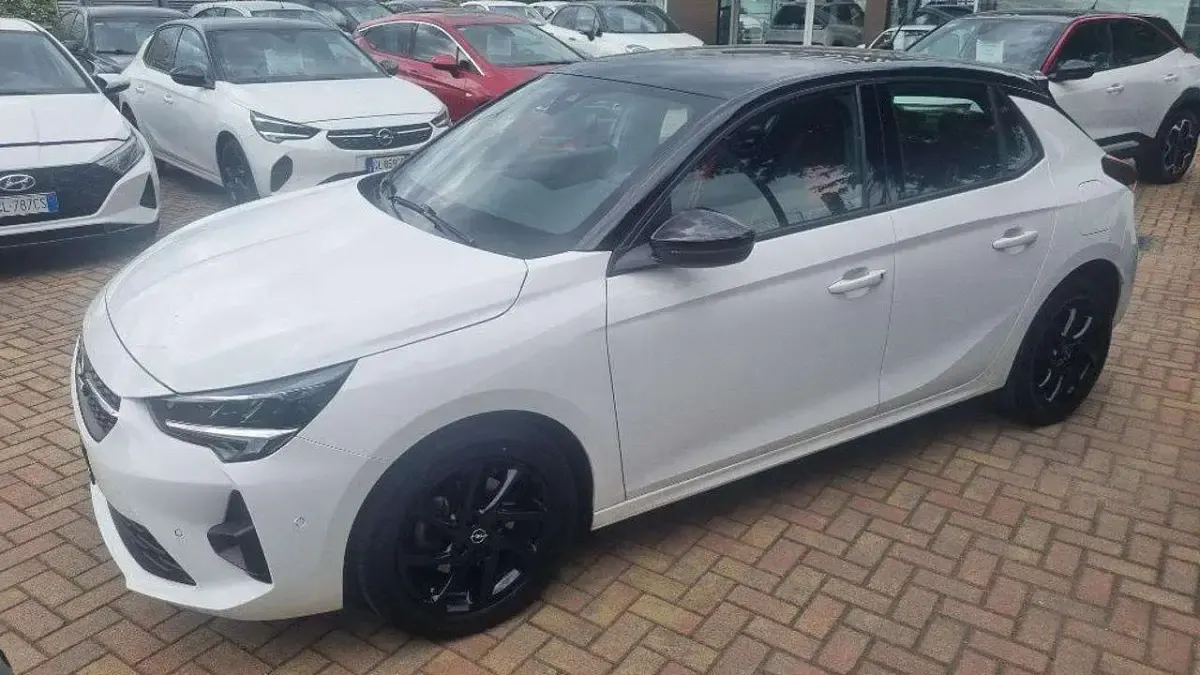 Usata Opel Corsa 101 CV (74 kW) 2023 Bianco Utilitaria