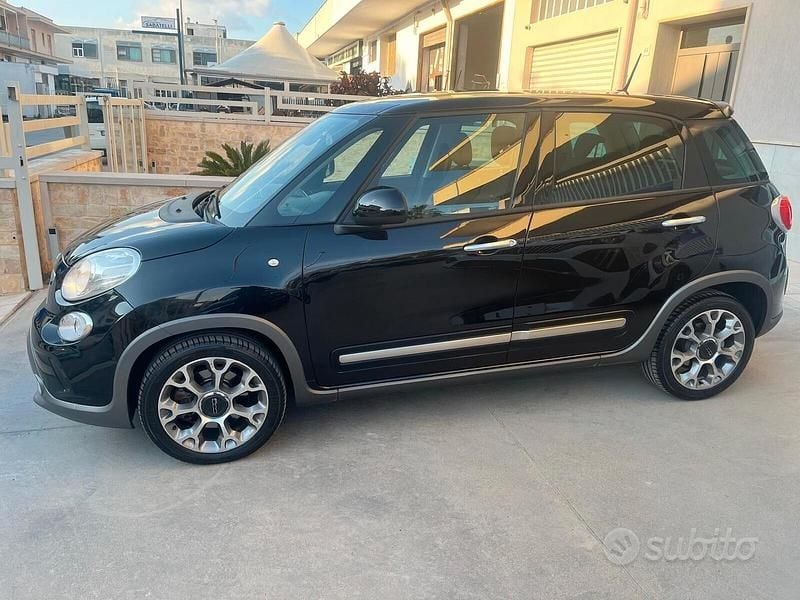 Usata Fiat 500L Trekking 120 CV (88 kW) 2015 Nero Monovolume