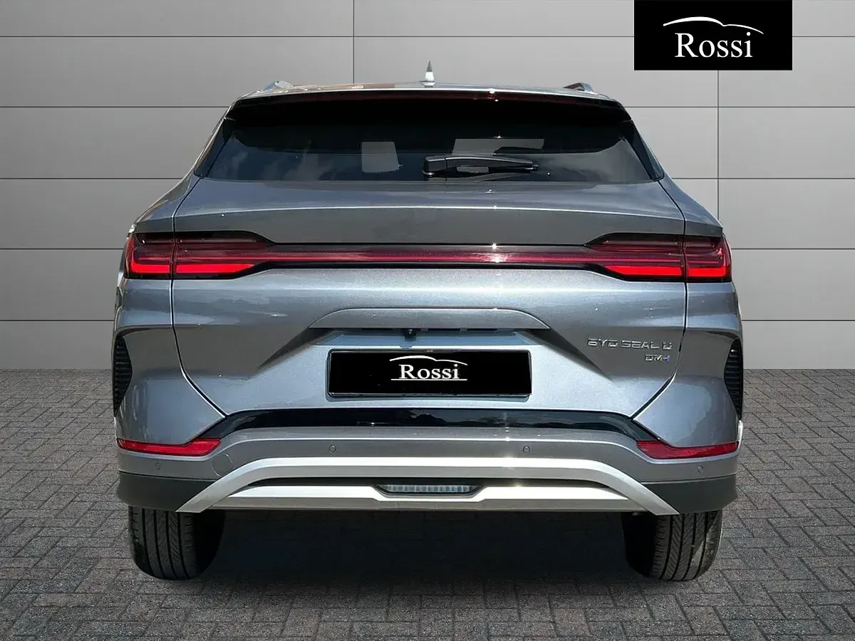 Usata BYD Seal U Boost 98 CV (72 kW) 2025 Grigio medio metallizzato SUV