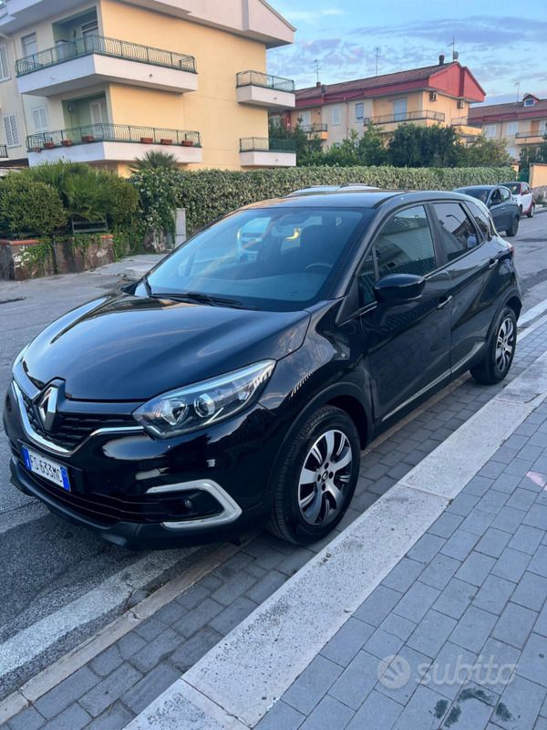 Usata Renault Captur 115 CV (84 kW) 2018 Nero SUV