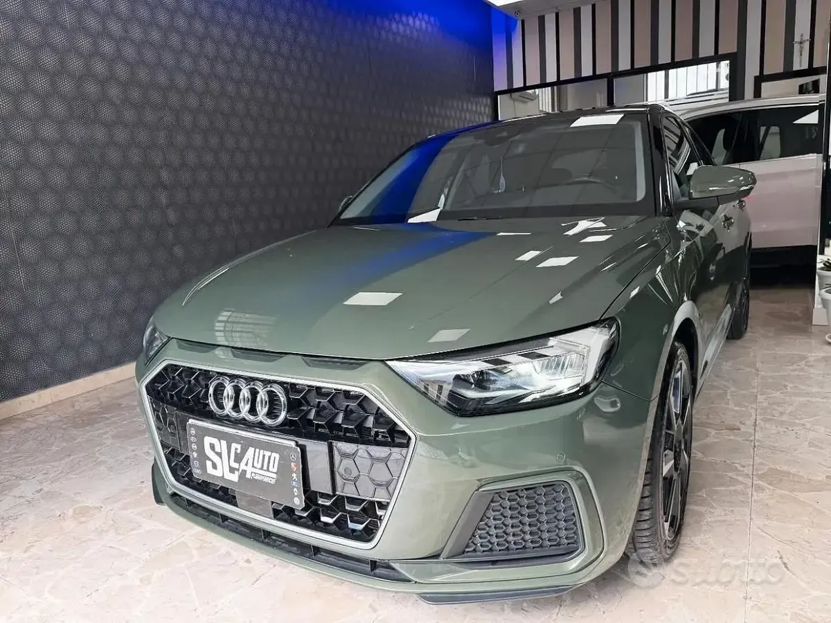 Usata Audi A1 Admired 95 CV (69 kW) 2024 Verde SUV