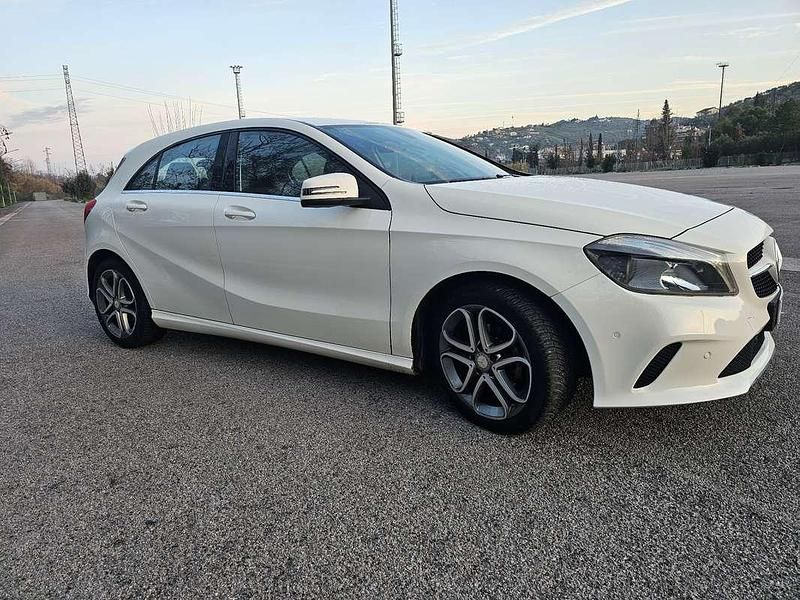 Usata Mercedes A180 Executive 109 CV (80 kW) 2016 Berlina