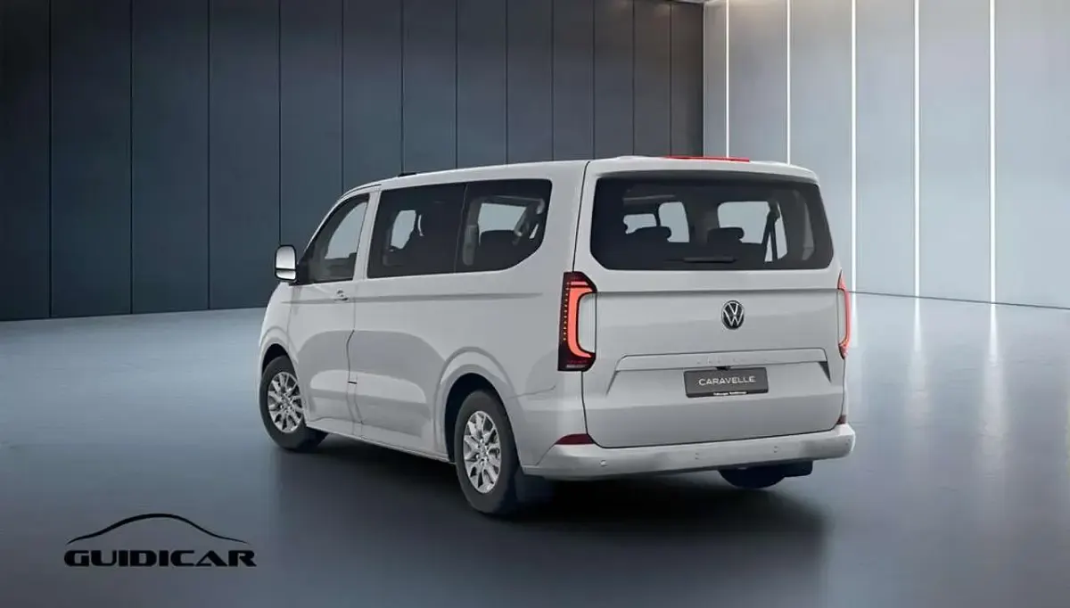 Nuova VW Caravelle Life 110 CV (80 kW) 2026 Stone grey Furgone