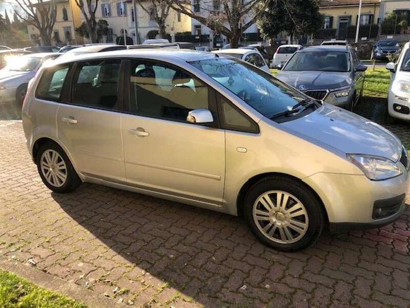 Usata Ford C-MAX Ghia 136 CV (100 kW) 2004 Argento Monovolume