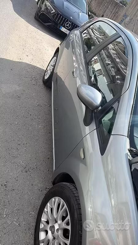 Usata Fiat Punto Evo 95 CV (69 kW) 2011 Grigio Utilitaria